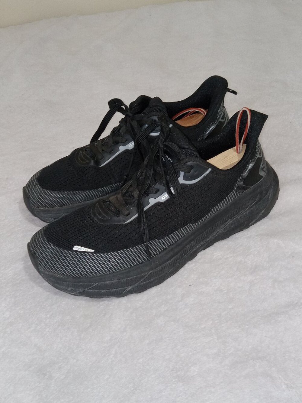 KRICELY Men's Trail Running Shoes Black Mesh Hiking Sneakers EU 45 US 11 R008